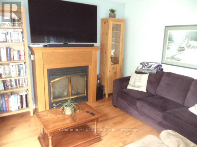 931 Goldie Street, Innisfil, Ontario  L0L 1C0 - Photo 8 - N12885092