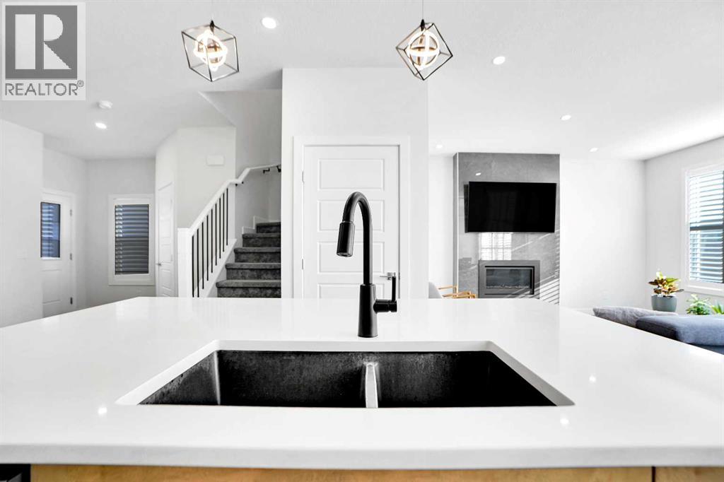 117 Amblehurst Green Nw, Calgary, Alberta  T3P 1W8 - Photo 10 - A2287425