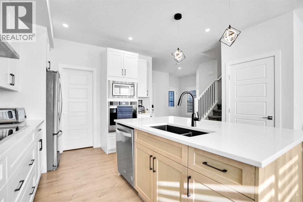 117 Amblehurst Green Nw, Calgary, Alberta  T3P 1W8 - Photo 9 - A2287425