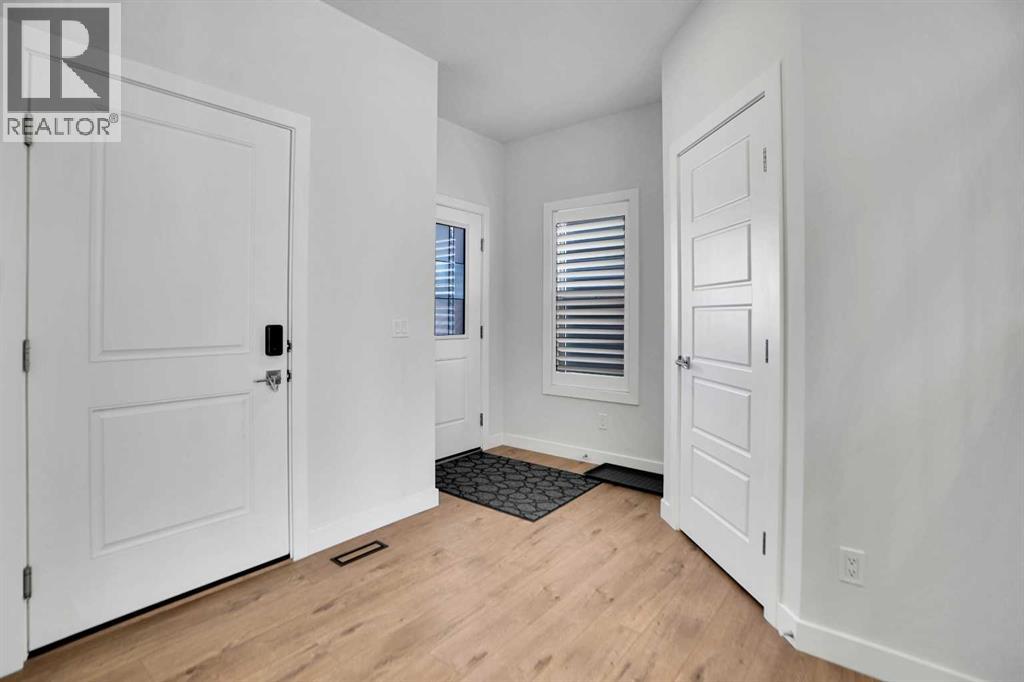 117 Amblehurst Green Nw, Calgary, Alberta  T3P 1W8 - Photo 6 - A2287425