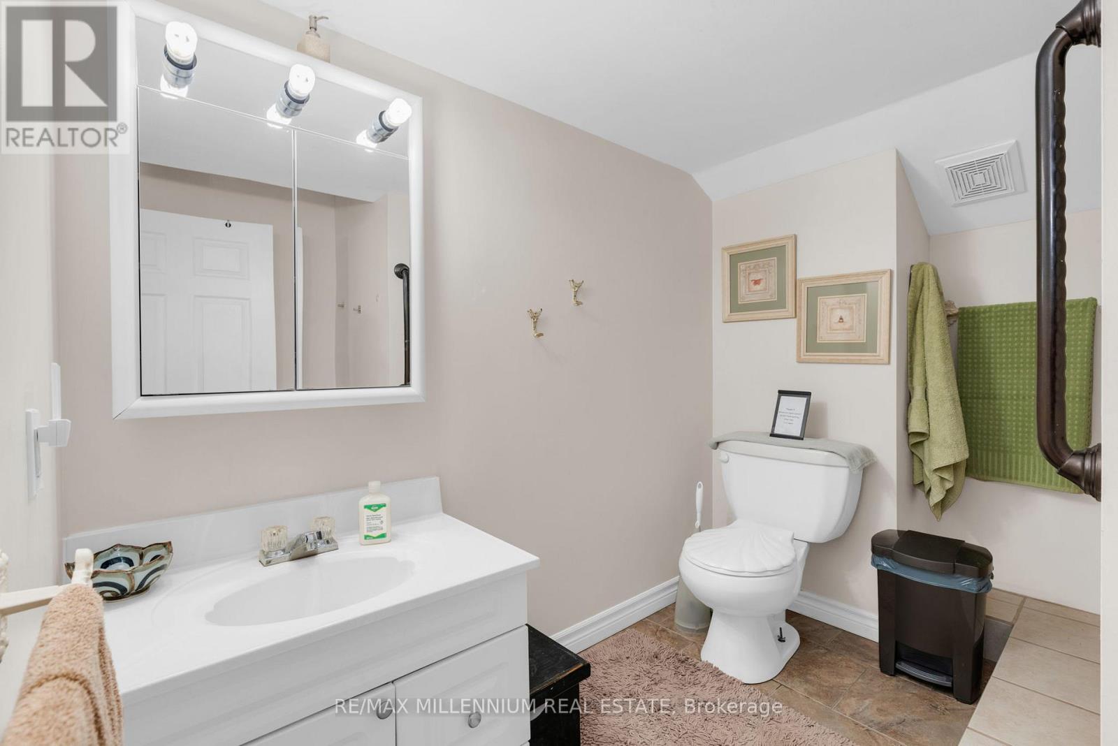 1120 Mt St Louis Road E, Oro-Medonte, Ontario  L0K 1E0 - Photo 25 - S12885050