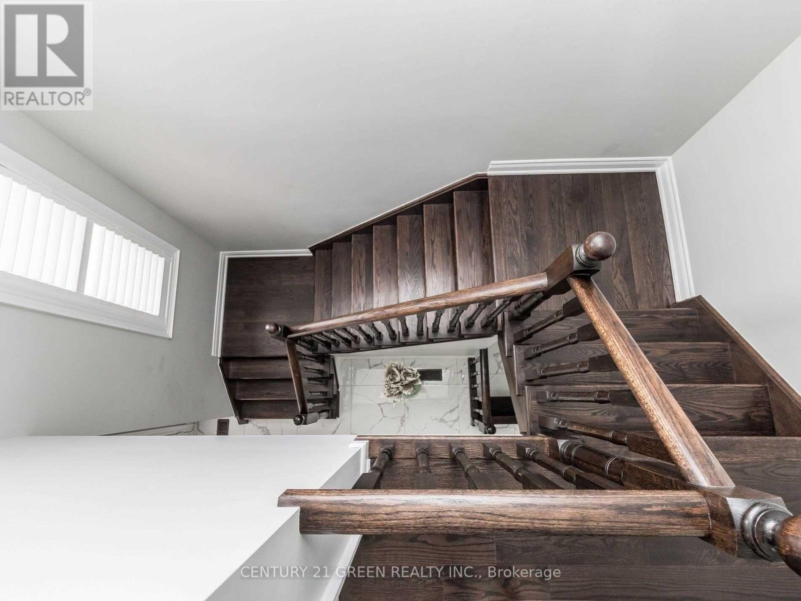 39 Argelia Crescent, Brampton, Ontario L6X 5N5 - Photo 16 - W12885072