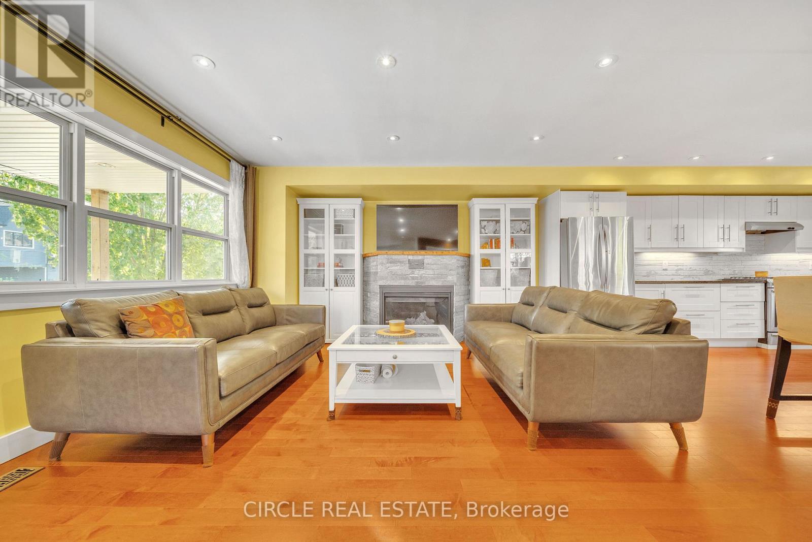 1043 Shaw Drive, Mississauga, Ontario  L5G 3Z3 - Photo 17 - W12885086