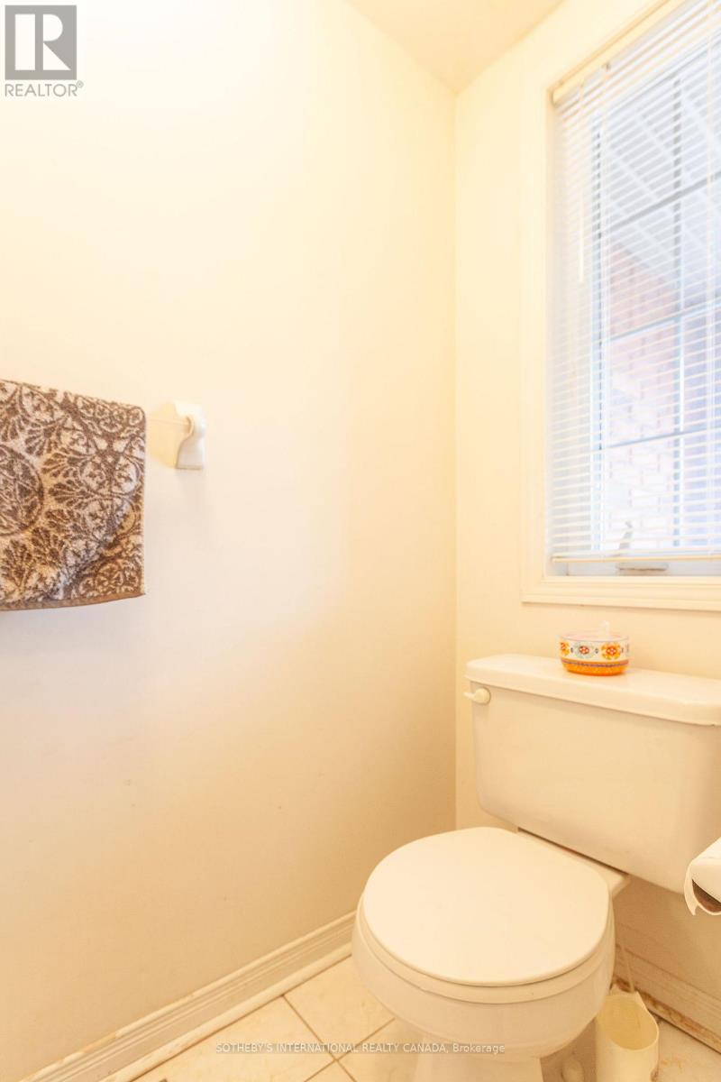 75 Rockgarden Trail, Brampton, Ontario  L6R 3M9 - Photo 19 - W12885096