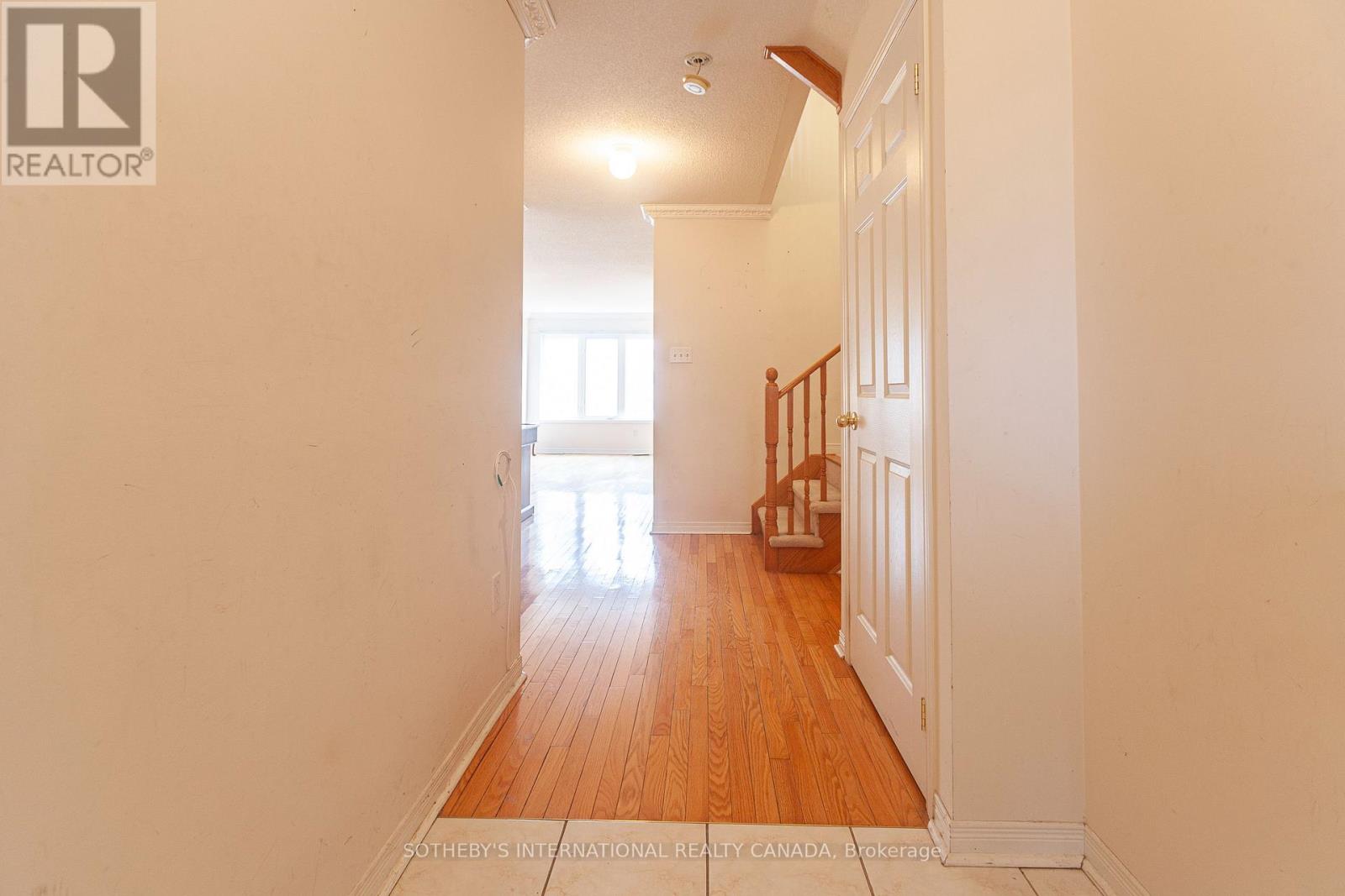 75 Rockgarden Trail, Brampton, Ontario  L6R 3M9 - Photo 5 - W12885096