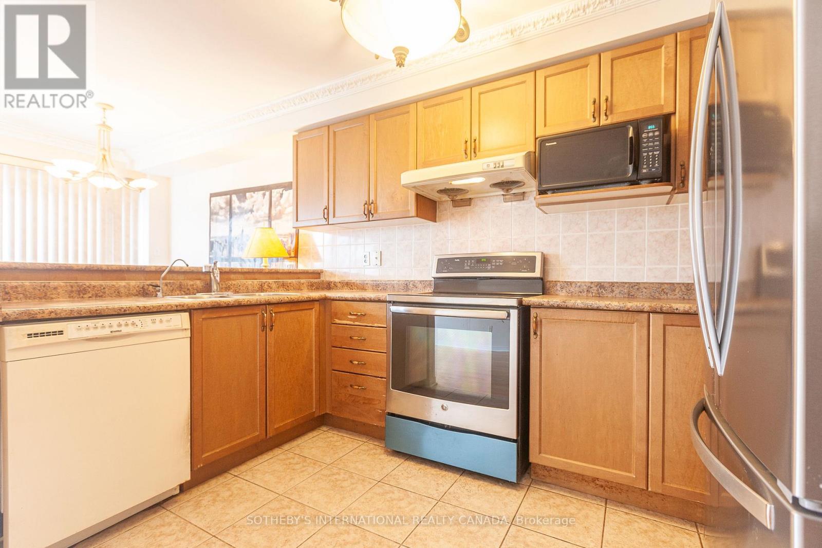 75 Rockgarden Trail, Brampton, Ontario  L6R 3M9 - Photo 8 - W12885096