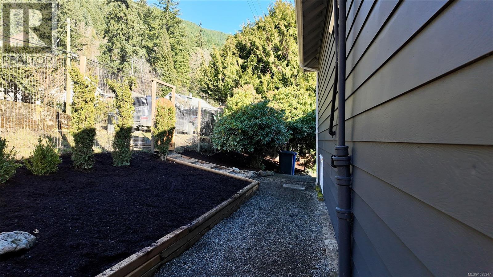 10584 Youbou Rd, Youbou, British Columbia  V0R 3E1 - Photo 20 - 1028347