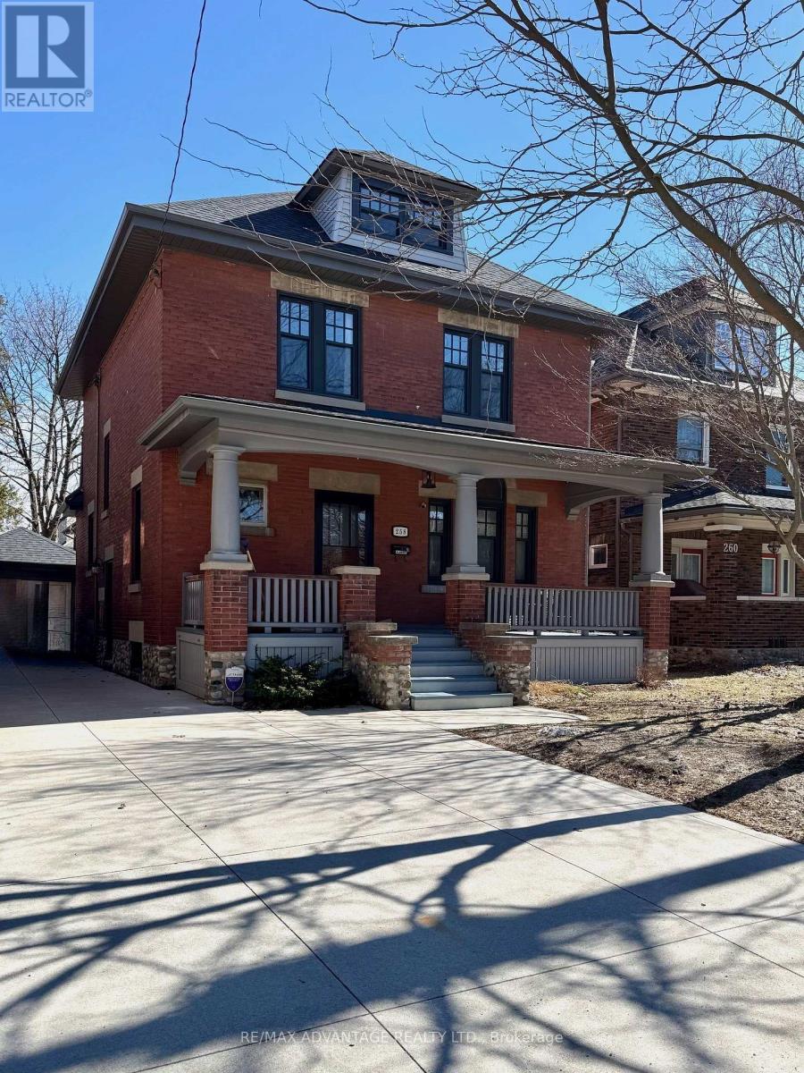 258 Ridout Street S, London South (South F), Ontario  N6C 3Y6 - Photo 47 - X12758164