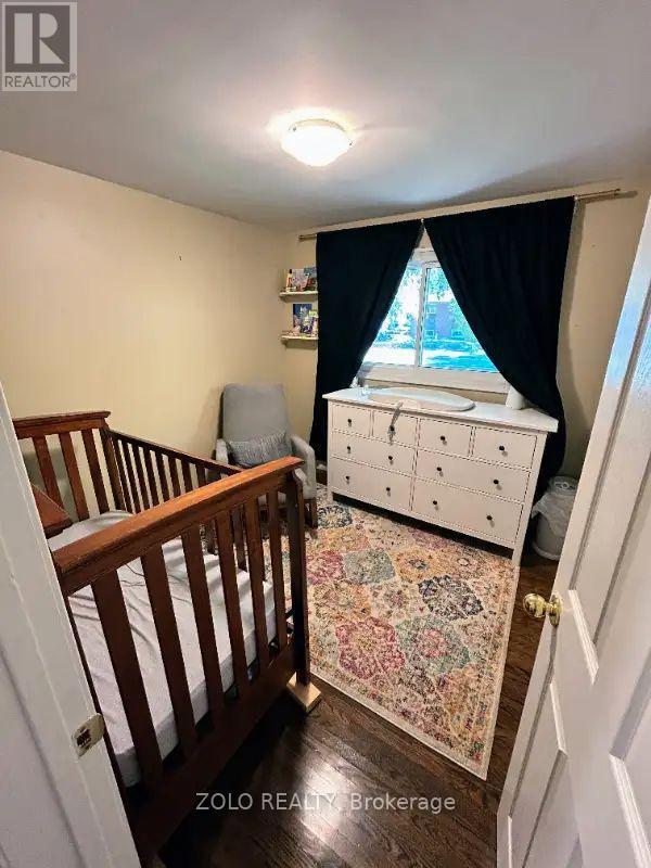 Upper - 3 Old York Crescent, Kitchener, Ontario  N2B 3G2 - Photo 14 - X12884392