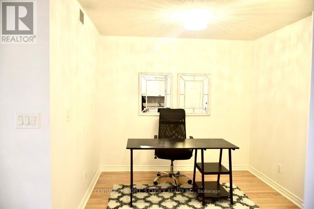 828 - 3888 Duke Of York Boulevard, Mississauga, Ontario  L5B 4P5 - Photo 6 - W12885098