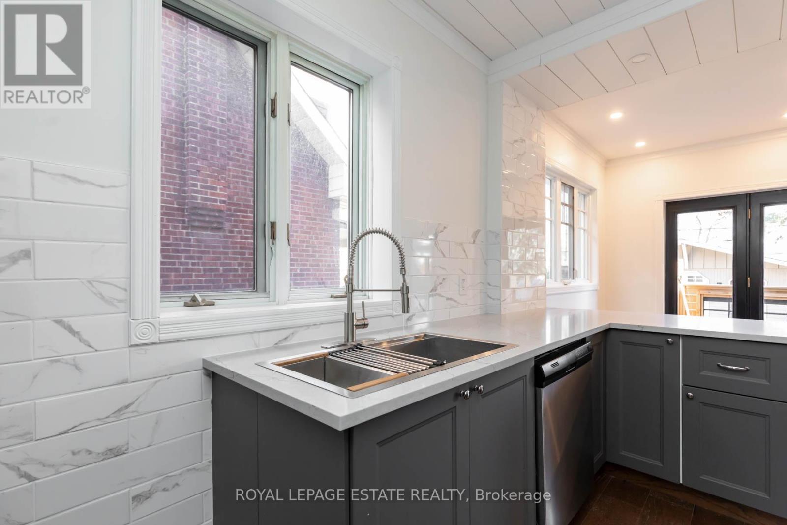 45 Eastbourne Crescent, Toronto, Ontario  M8V 1W7 - Photo 29 - W12885102