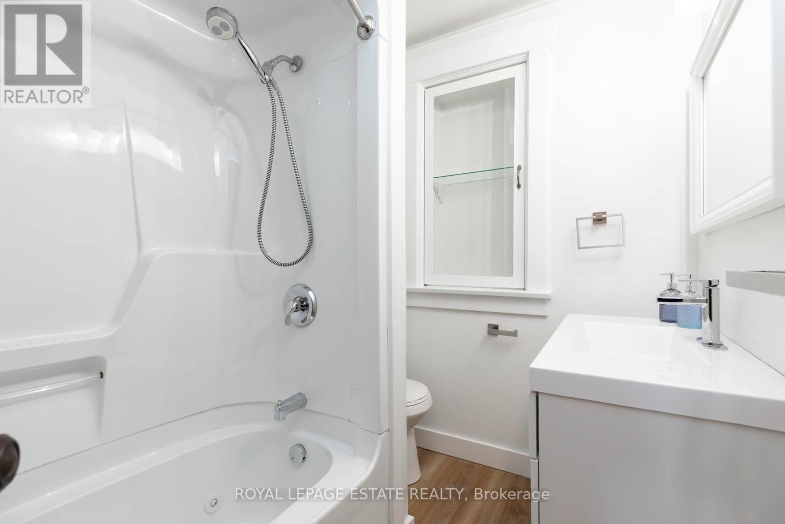 45 Eastbourne Crescent, Toronto, Ontario  M8V 1W7 - Photo 34 - W12885102
