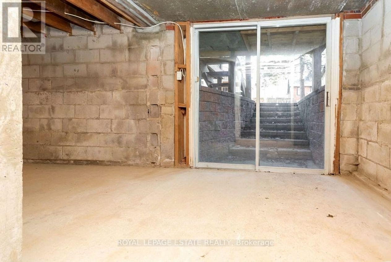 45 Eastbourne Crescent, Toronto, Ontario  M8V 1W7 - Photo 37 - W12885102