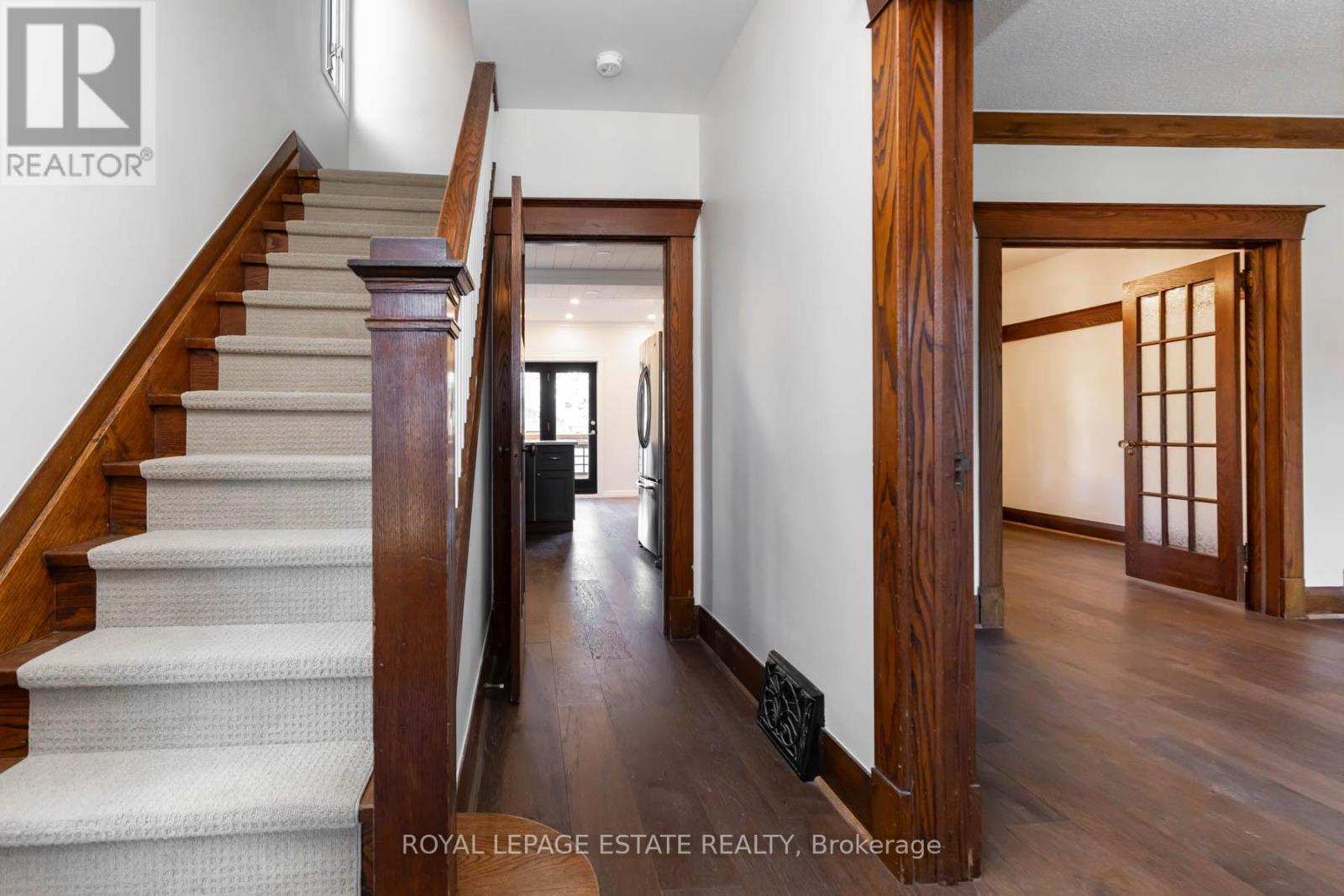 45 Eastbourne Crescent, Toronto, Ontario  M8V 1W7 - Photo 7 - W12885102