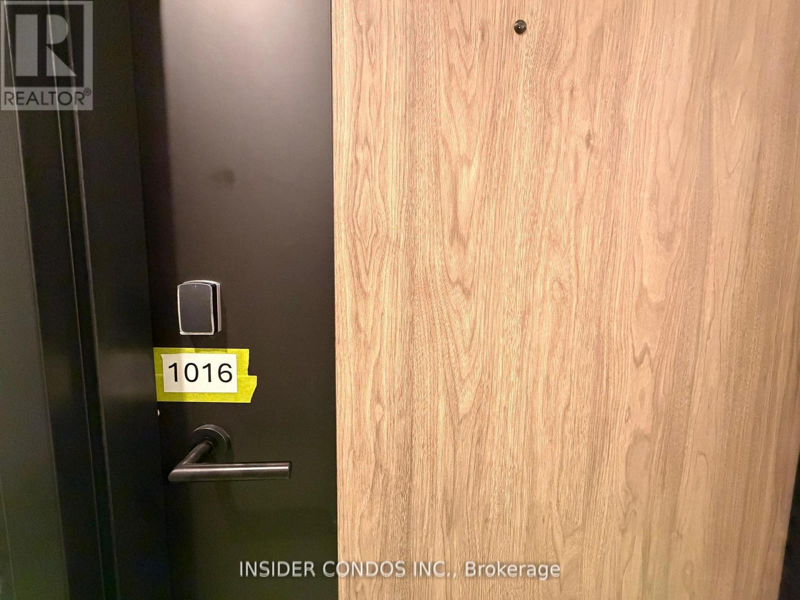 1016 - 1001 The Queensway, Toronto, Ontario  M8Z 6C7 - Photo 2 - W12885118