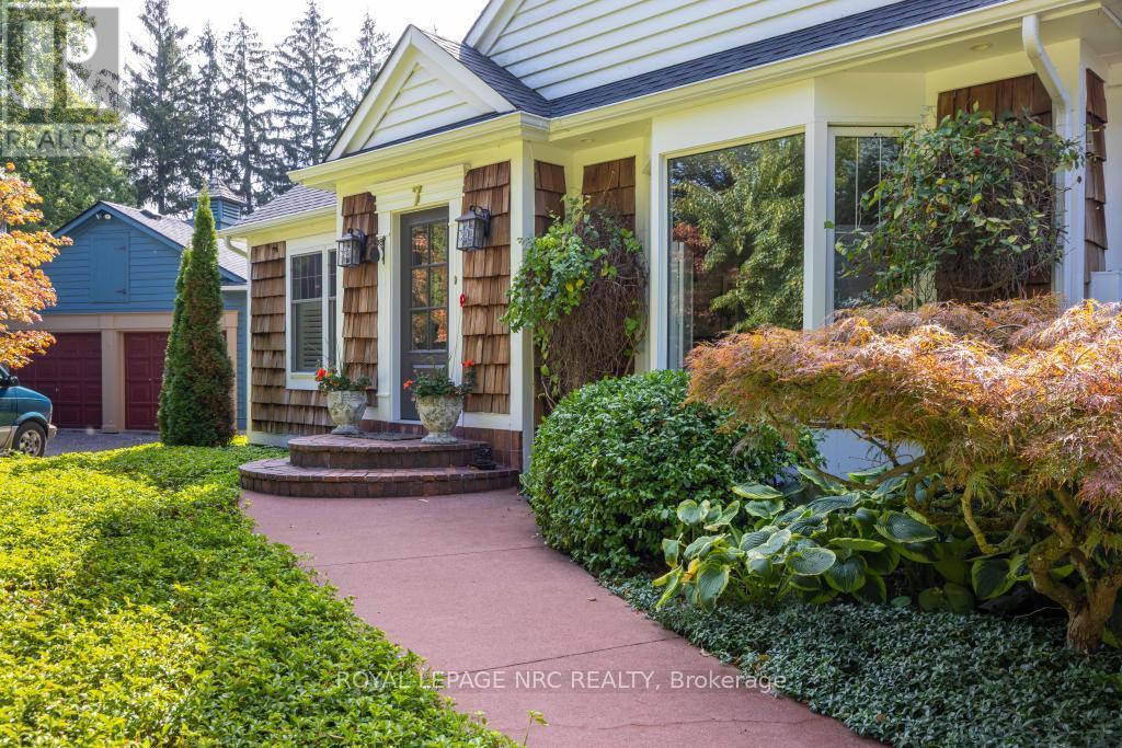 7 Christopher Street, Niagara-On-The-Lake, Ontario  L0S 1J0 - Photo 9 - X12778840