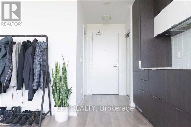 2202 - 318 Richmond Street W, Toronto, Ontario  M5V 1X2 - Photo 11 - C12885126