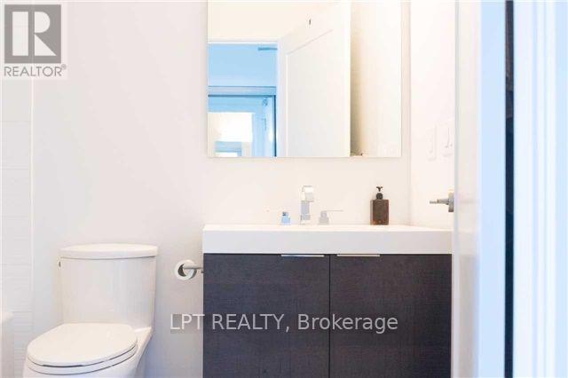 2202 - 318 Richmond Street W, Toronto, Ontario  M5V 1X2 - Photo 8 - C12885126