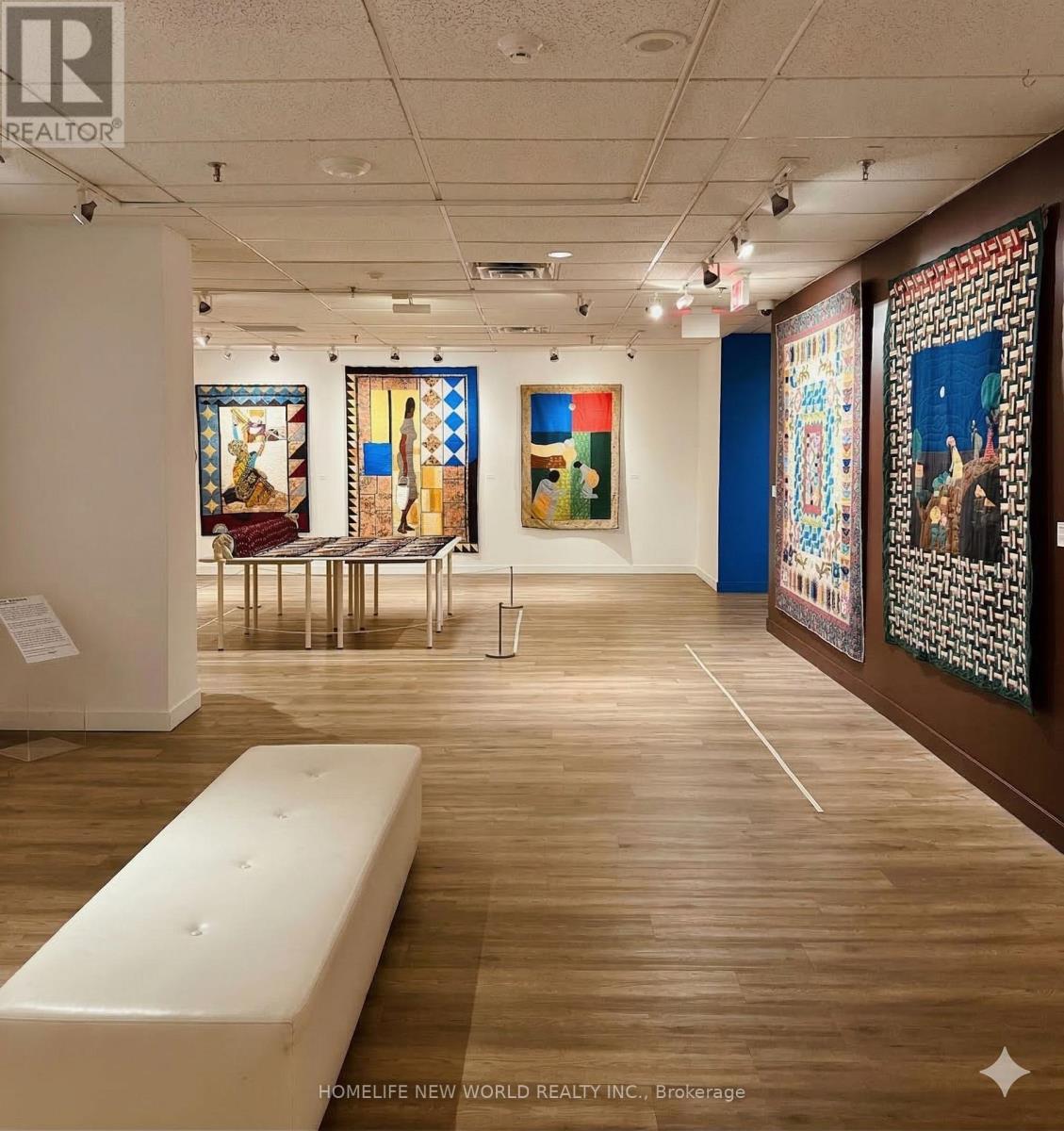 2402 - 55 Centre Avenue, Toronto, Ontario  M5G 2H5 - Photo 11 - C12885144