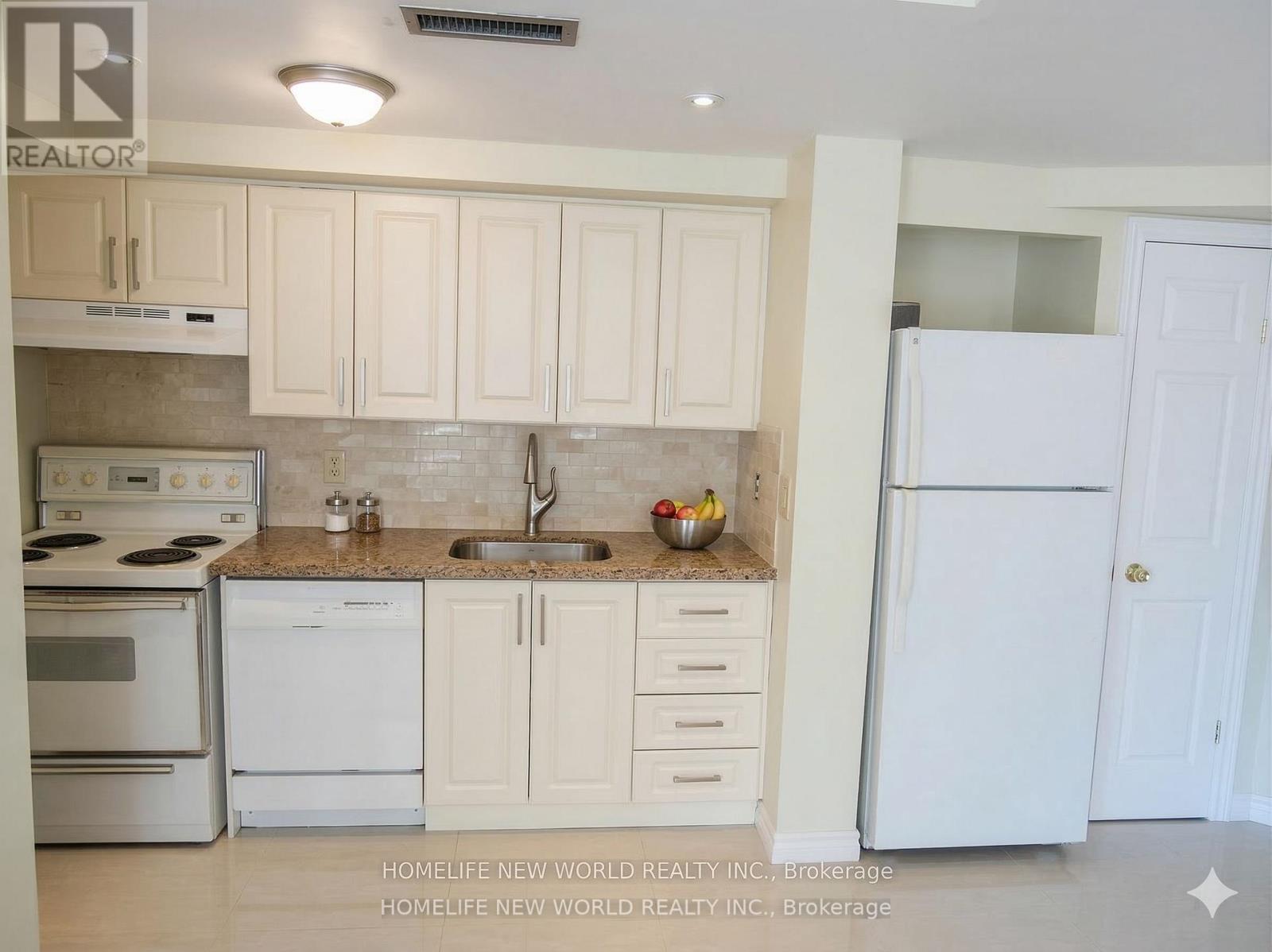 2402 - 55 Centre Avenue, Toronto, Ontario  M5G 2H5 - Photo 8 - C12885144