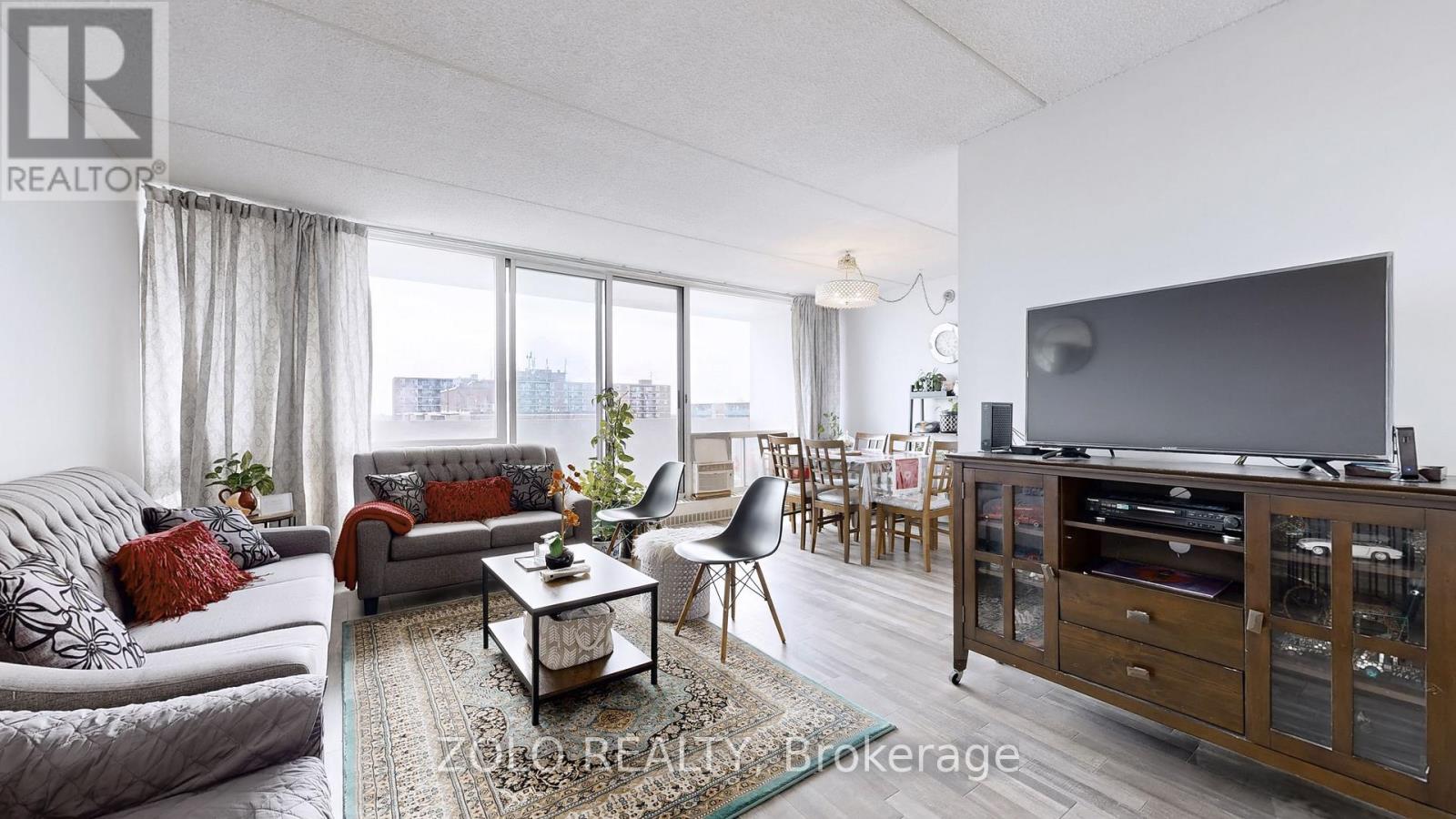 1015 - 2 Glamorgan Avenue, Toronto, Ontario  M1P 2M8 - Photo 8 - E12437153