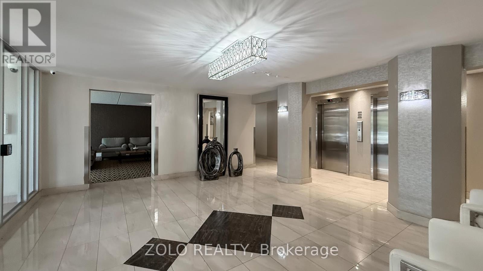 1015 - 2 Glamorgan Avenue, Toronto, Ontario  M1P 2M8 - Photo 5 - E12437153