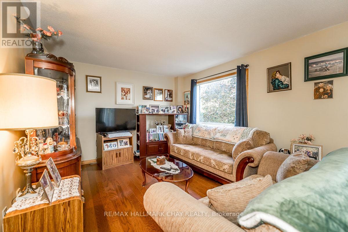 2 - 10 Riverley Lane, New Tecumseth, Ontario  L9R 1C5 - Photo 12 - N12487080