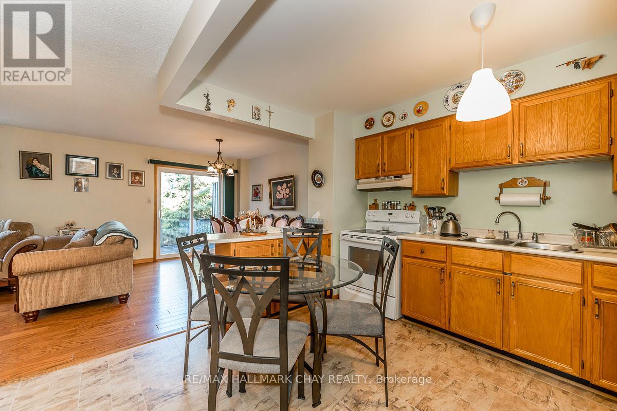 2 - 10 Riverley Lane, New Tecumseth, Ontario  L9R 1C5 - Photo 4 - N12487080