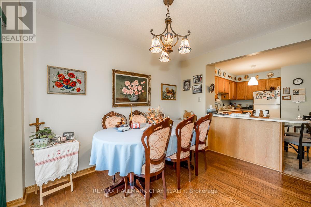 2 - 10 Riverley Lane, New Tecumseth, Ontario  L9R 1C5 - Photo 9 - N12487080