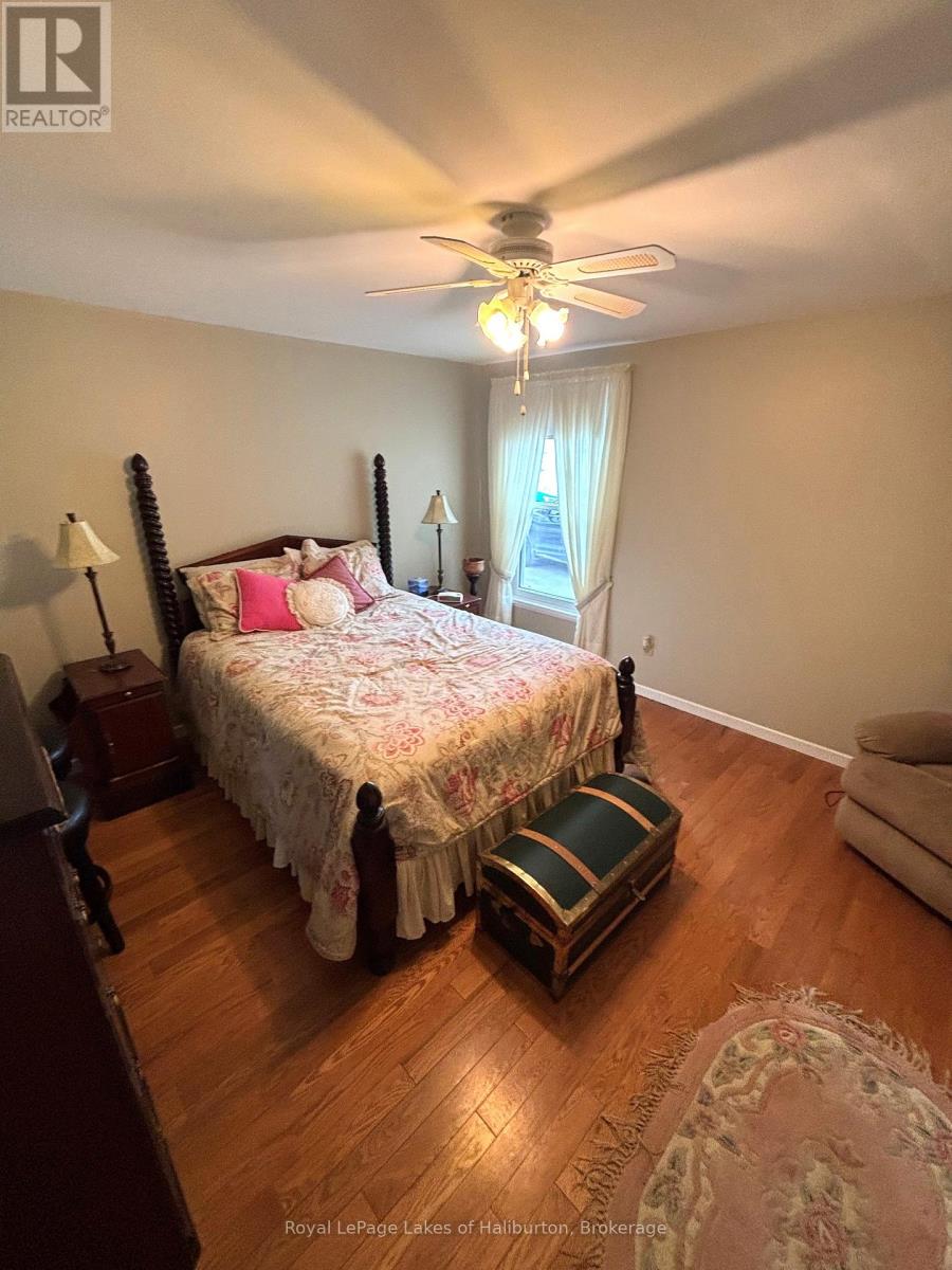 7 Regina Road, Kawartha Lakes, Ontario  K0M 2A0 - Photo 13 - X12885140