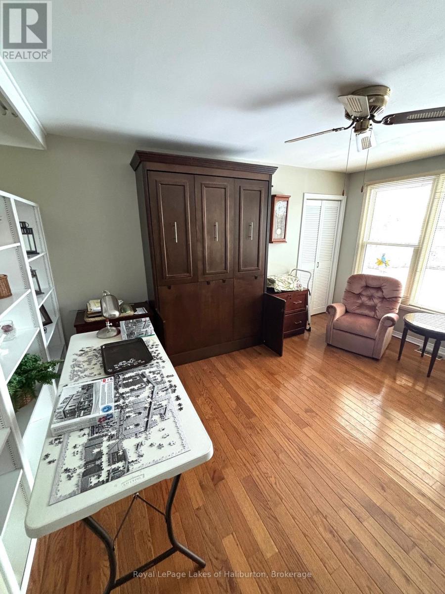 7 Regina Road, Kawartha Lakes, Ontario  K0M 2A0 - Photo 17 - X12885140