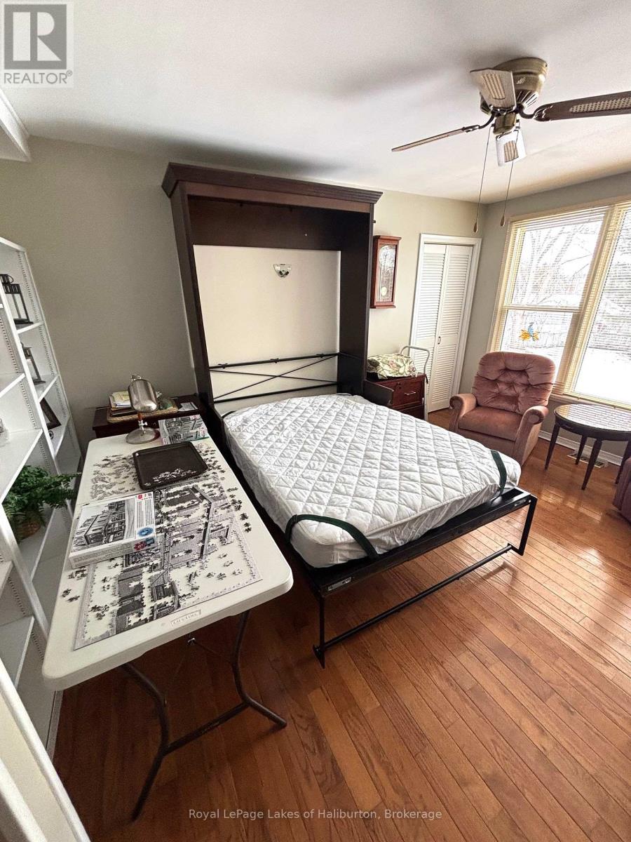 7 Regina Road, Kawartha Lakes, Ontario  K0M 2A0 - Photo 18 - X12885140