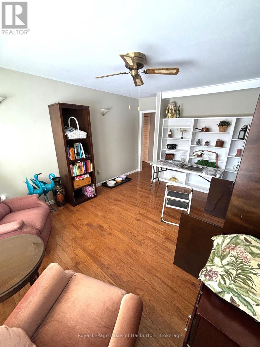 7 Regina Road, Kawartha Lakes, Ontario  K0M 2A0 - Photo 19 - X12885140