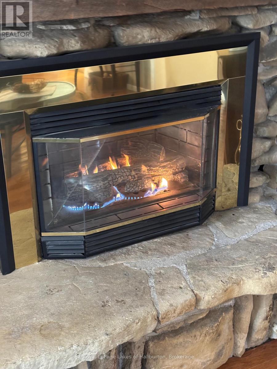 7 Regina Road, Kawartha Lakes, Ontario  K0M 2A0 - Photo 6 - X12885140