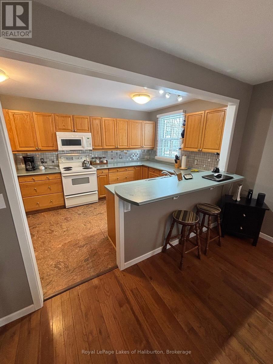 7 Regina Road, Kawartha Lakes, Ontario  K0M 2A0 - Photo 7 - X12885140