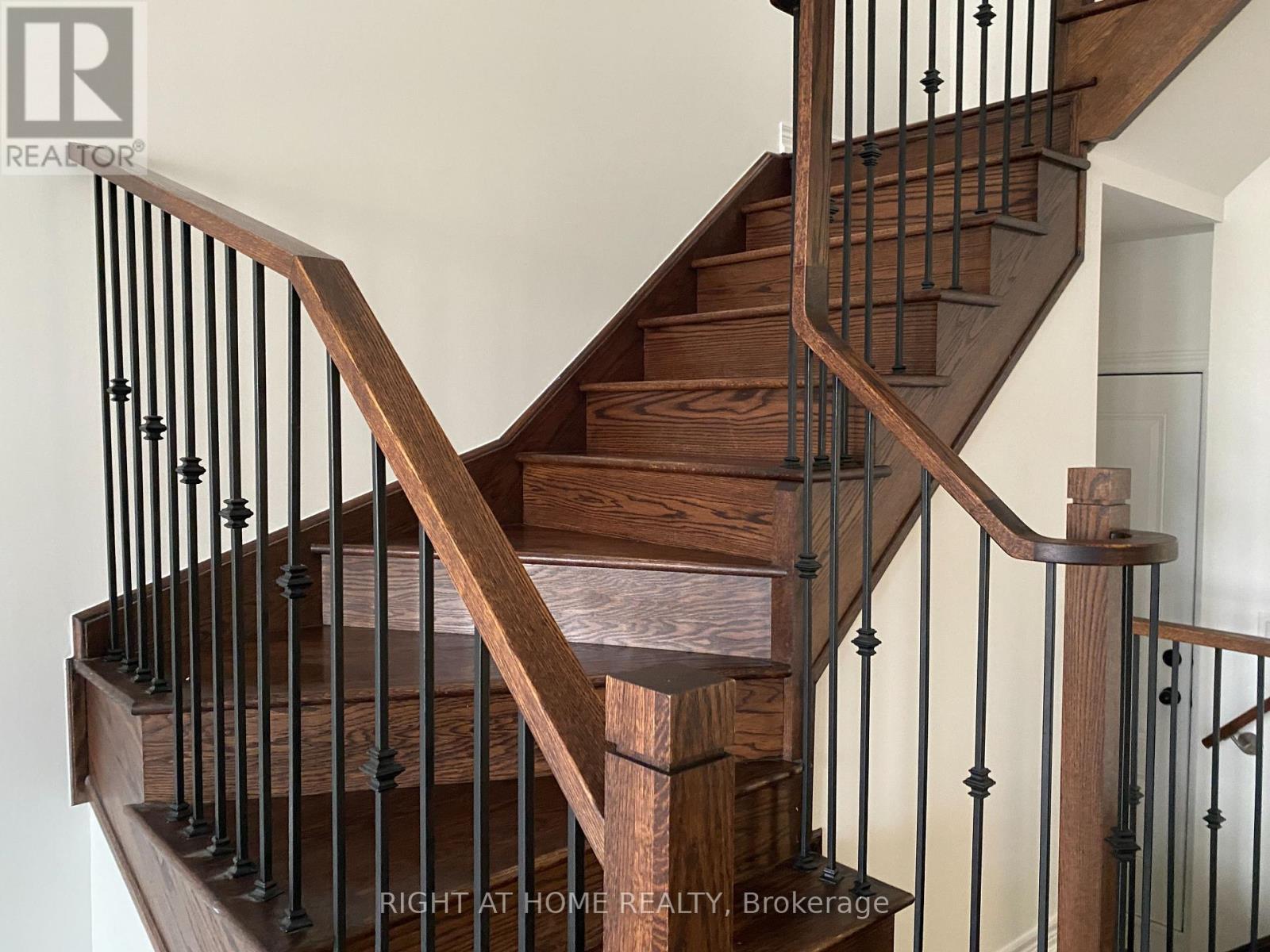 2124 Dale Road, Innisfil, Ontario  L9S 0L4 - Photo 10 - N12885124