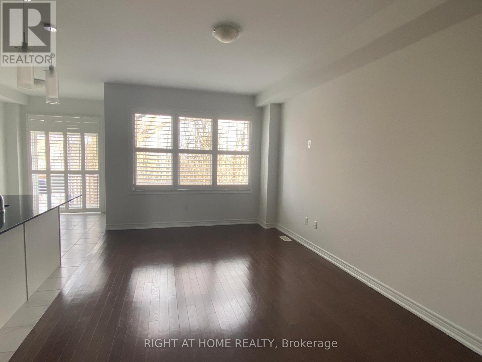 2124 Dale Road, Innisfil, Ontario  L9S 0L4 - Photo 3 - N12885124