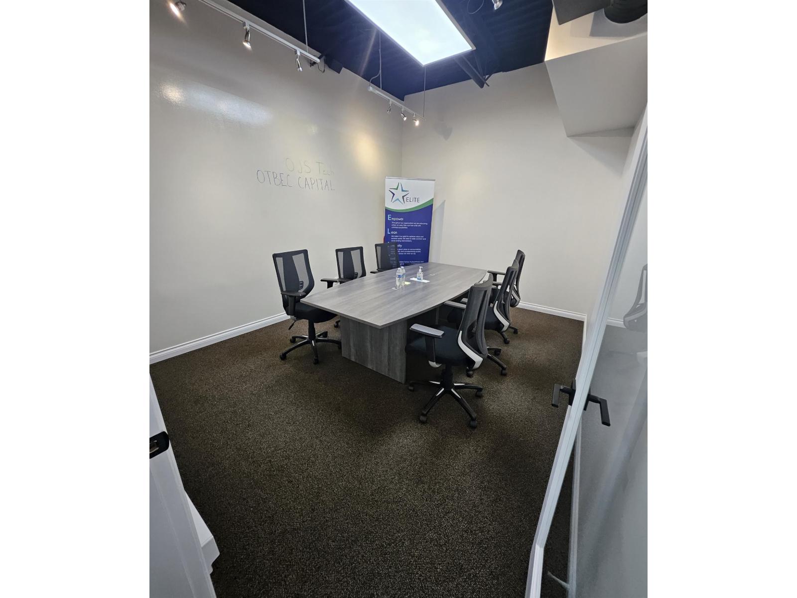 210 15272 CROYDON DRIVE, surrey, British Columbia