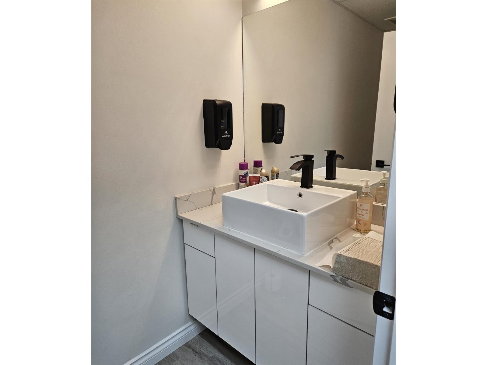 210 15272 Croydon Drive, Surrey, British Columbia  V3S 0Z5 - Photo 9 - C8077040