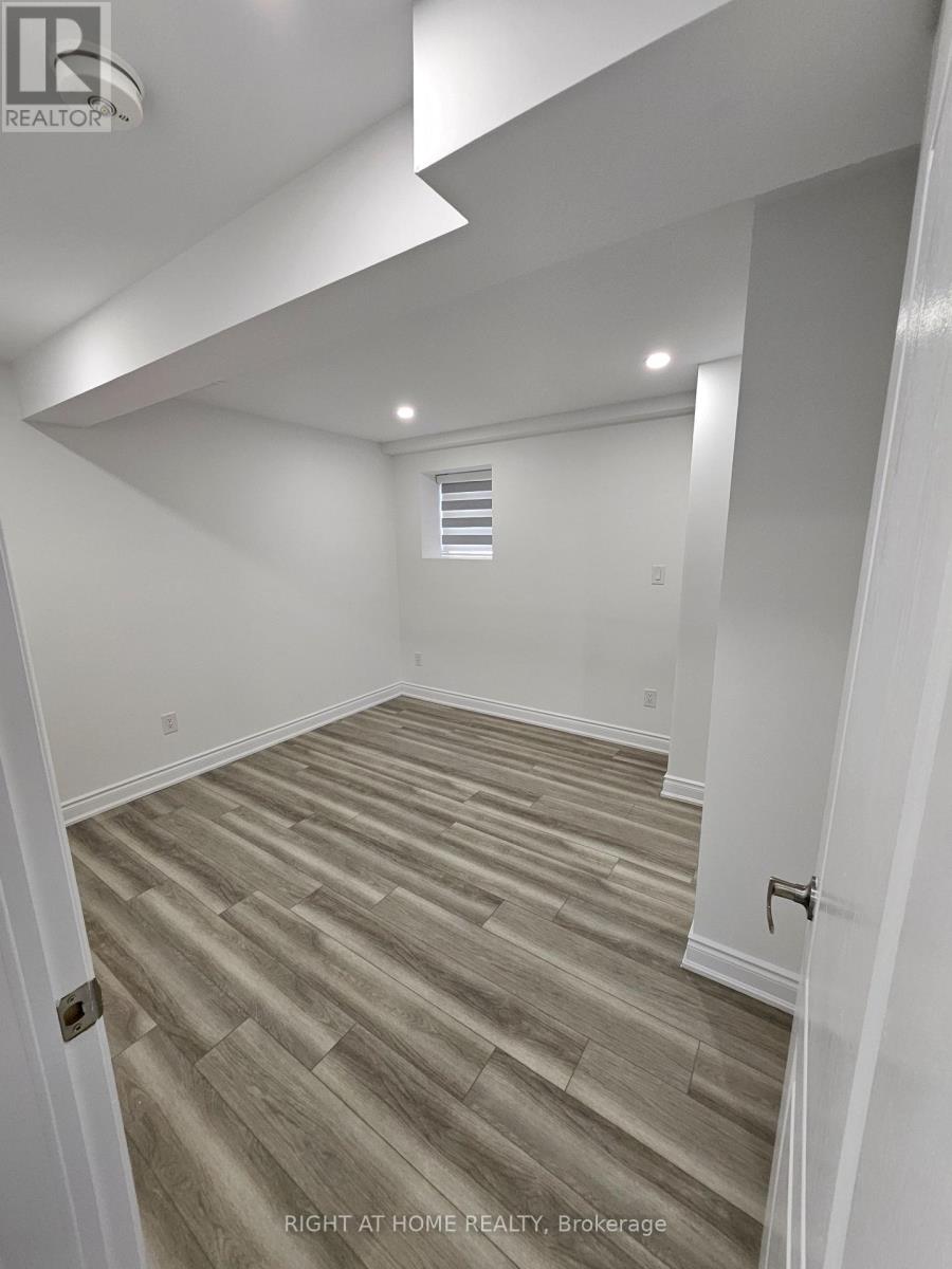 Lower - 1290 Duignan Crescent, Milton, Ontario  L9E 1C7 - Photo 13 - W12885138