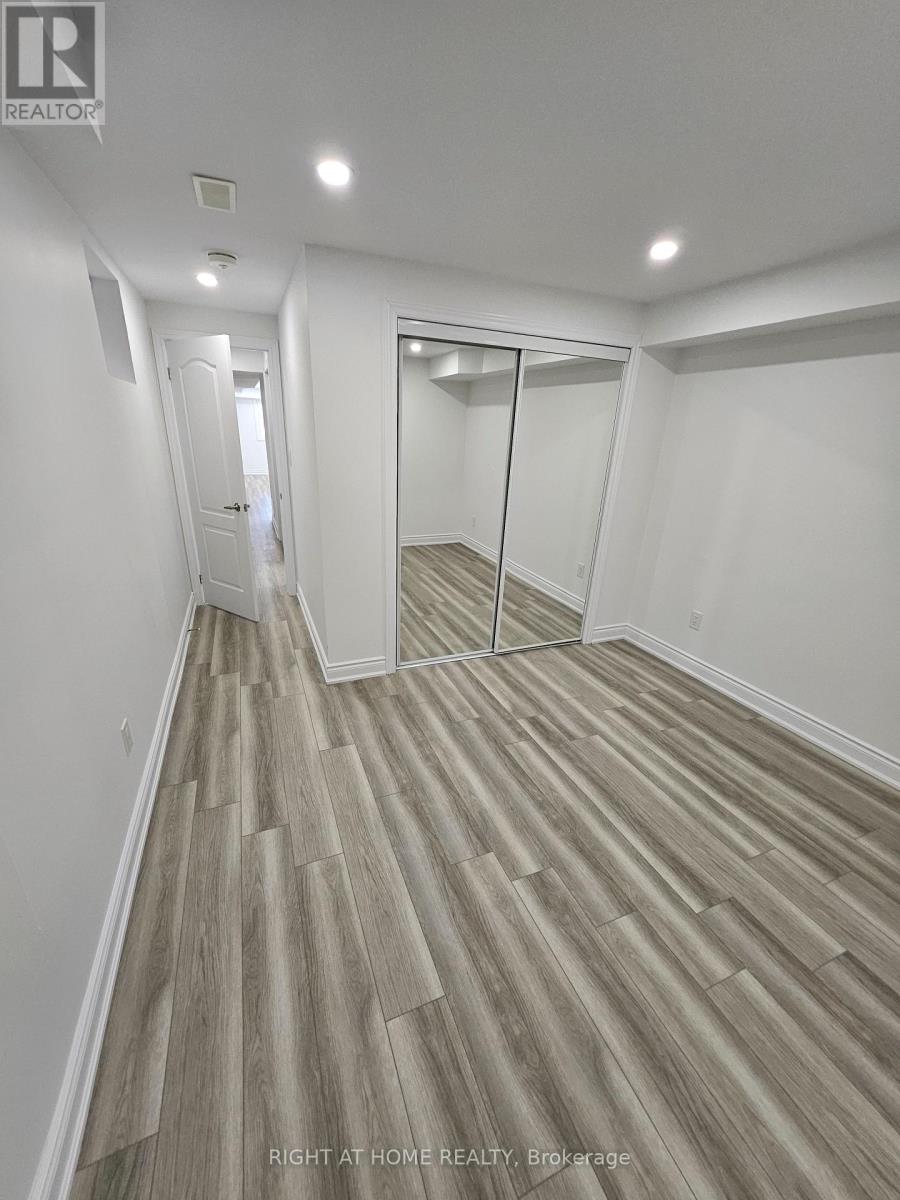 Lower - 1290 Duignan Crescent, Milton, Ontario  L9E 1C7 - Photo 19 - W12885138