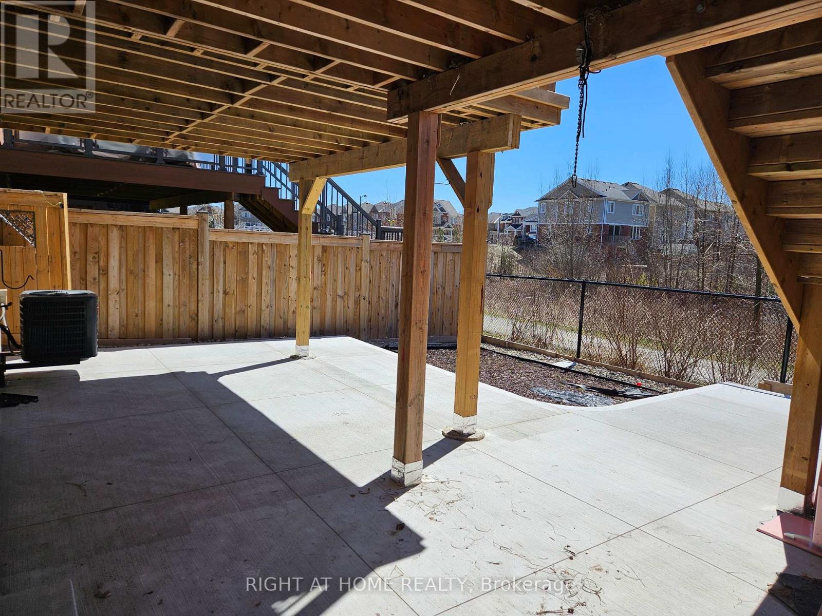 Lower - 1290 Duignan Crescent, Milton, Ontario  L9E 1C7 - Photo 2 - W12885138