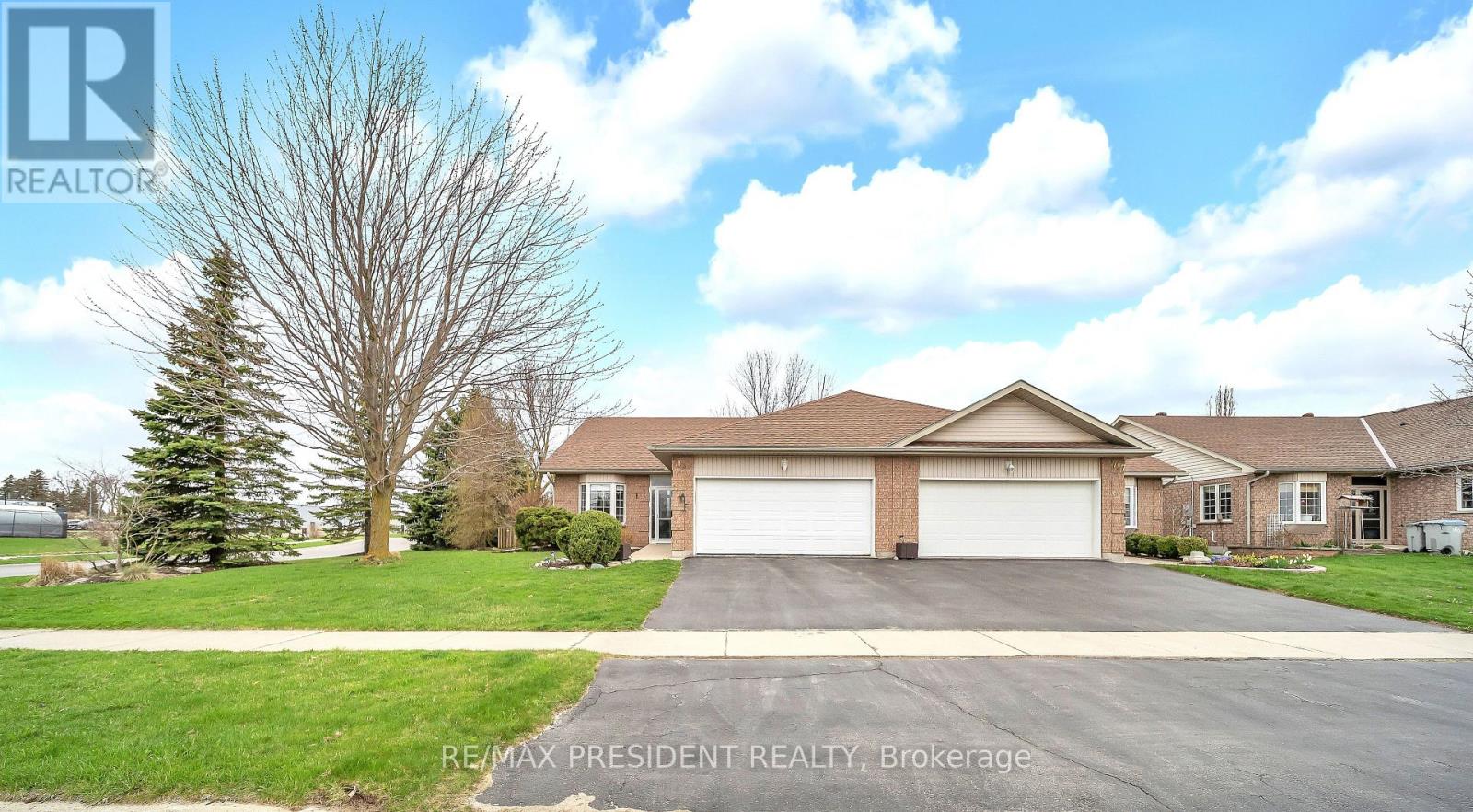 789 BROCK STREET, North Perth, Ontario