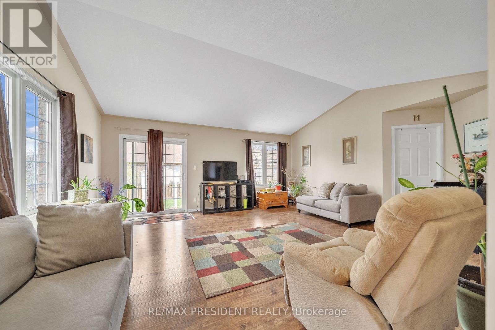 789 Brock Street, North Perth, Ontario  N4W 3T4 - Photo 10 - X12885120