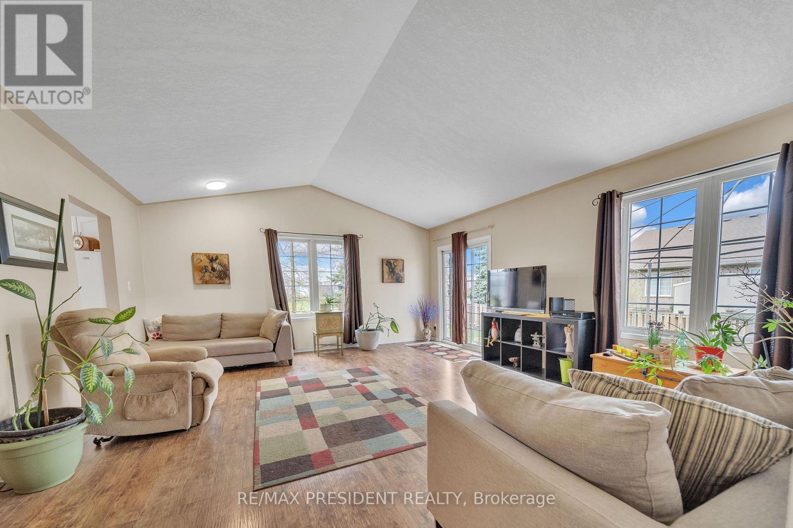 789 Brock Street, North Perth, Ontario  N4W 3T4 - Photo 11 - X12885120