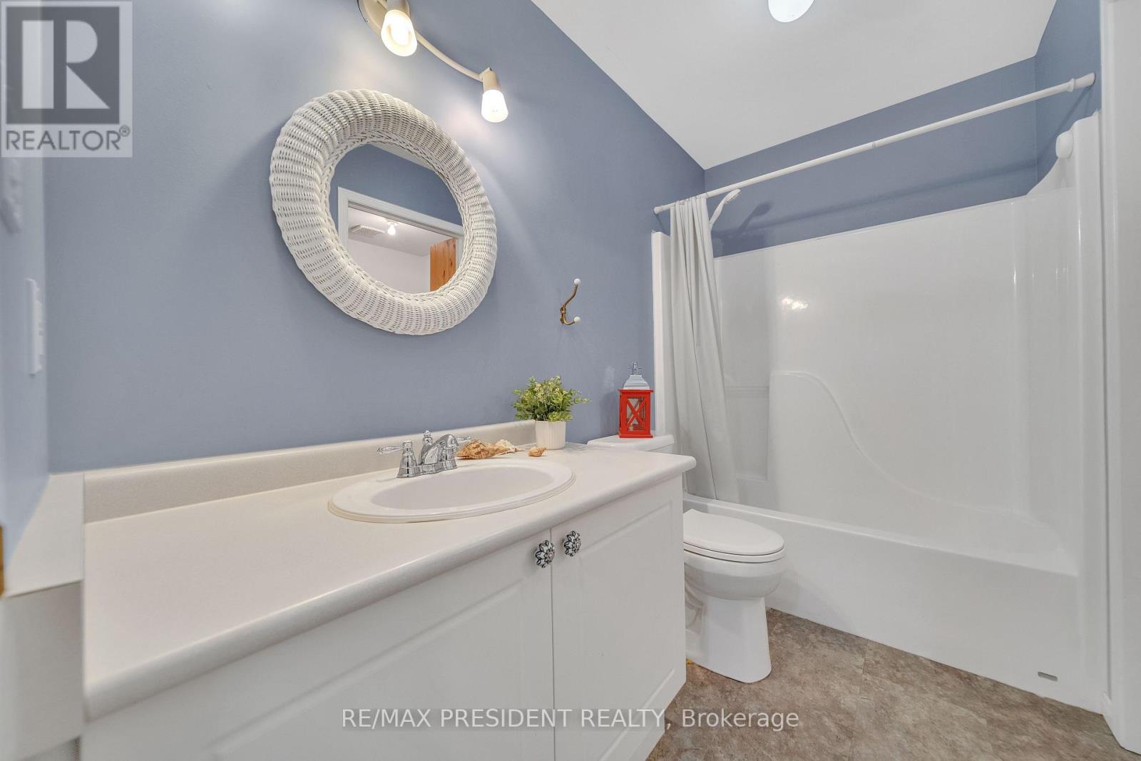 789 Brock Street, North Perth, Ontario  N4W 3T4 - Photo 35 - X12885120