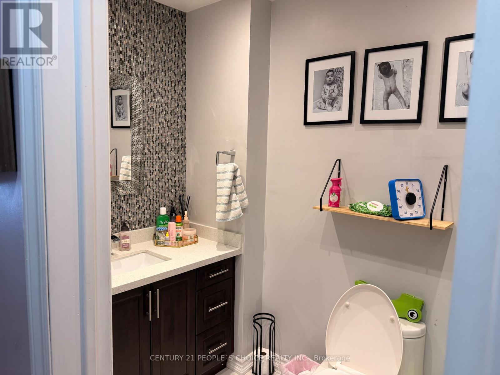 46 Abell Drive, Brampton, Ontario  L6V 2V8 - Photo 6 - W12861464