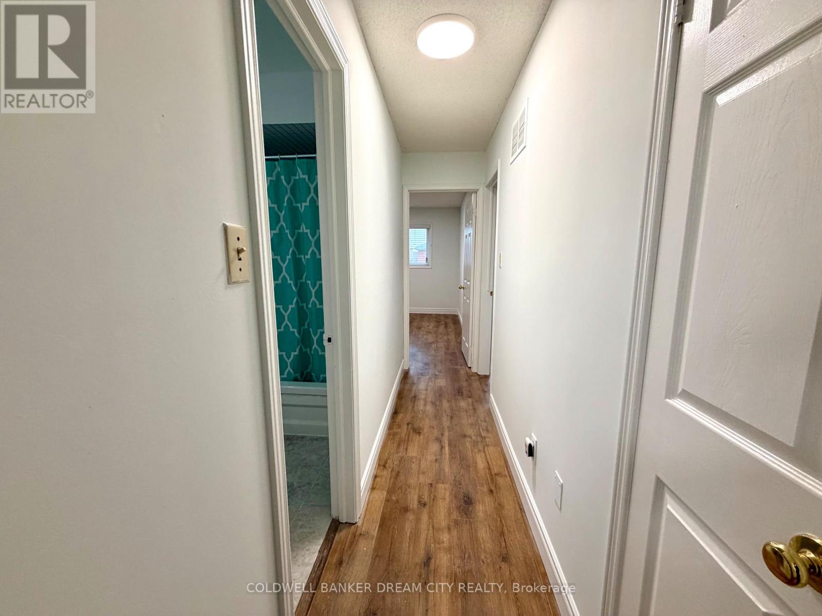 Upper Unit - 1031 Blizzard Road, Mississauga, Ontario  L5V 1T2 - Photo 14 - W12867620