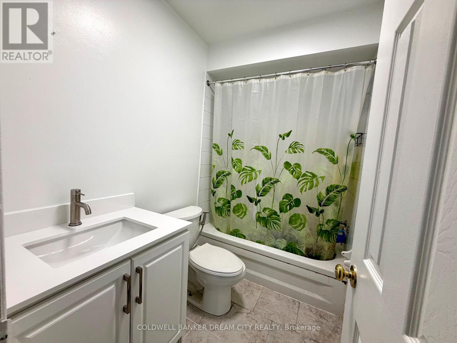 Upper Unit - 1031 Blizzard Road, Mississauga, Ontario  L5V 1T2 - Photo 20 - W12867620
