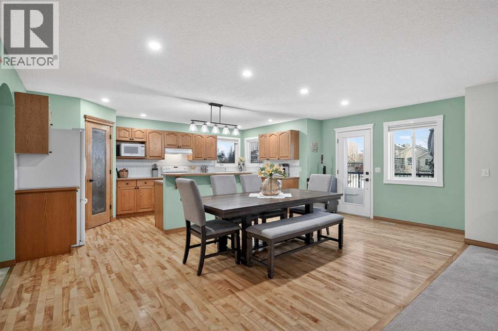 112 West Creek Close, Chestermere, Alberta  T1X 1M2 - Photo 2 - A2291271